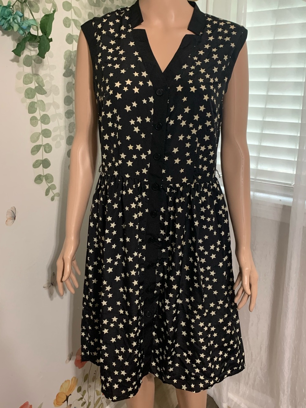 🌸 Sz M Robbie Bee Black Midi Dress with white Star Print